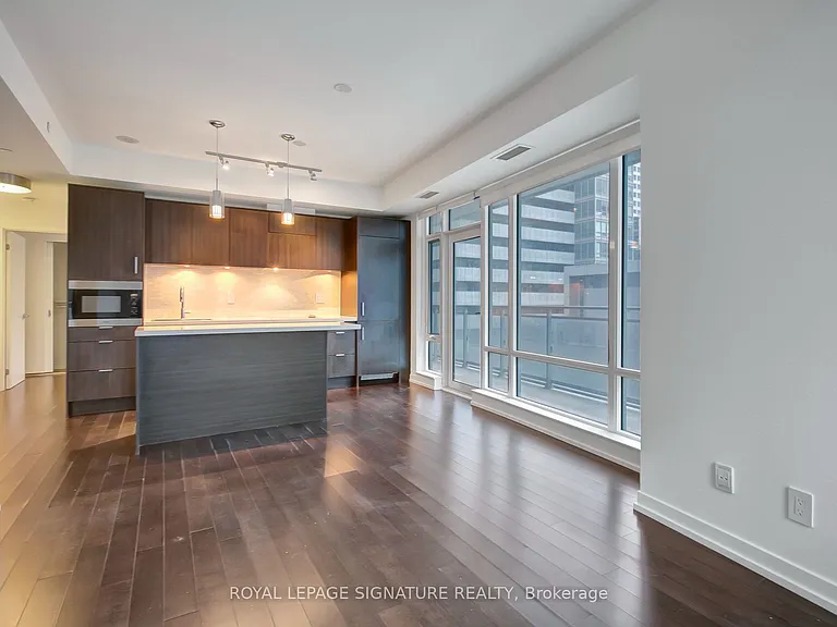 21 Widmer St #1111 — Photo 5