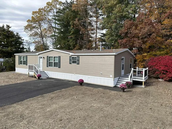 8 Stanwood Drive, Nashua, NH 03063