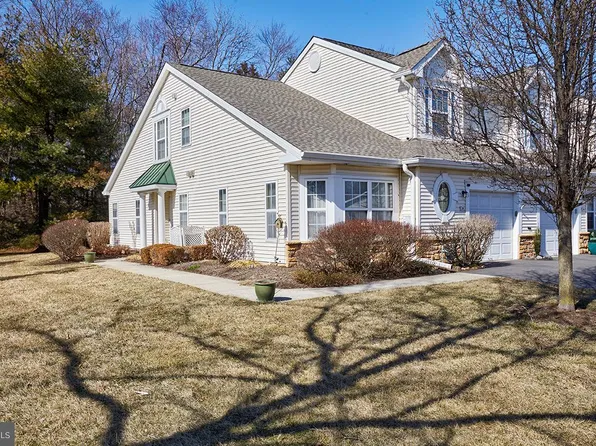 26 Kingston Blvd, Hamilton, NJ 08690