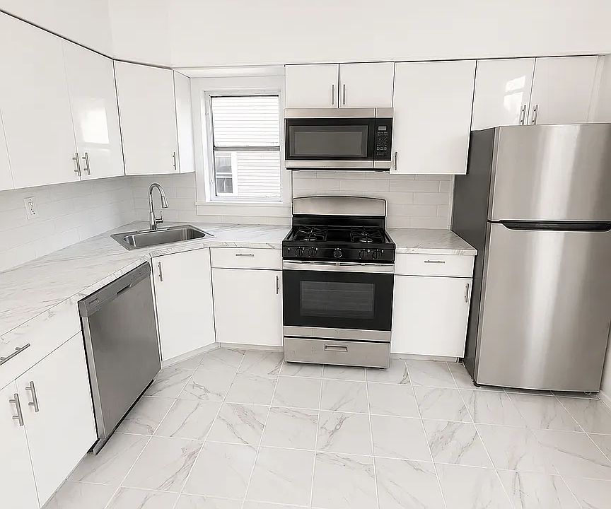 1st image of 192 Shephard Ave #5C