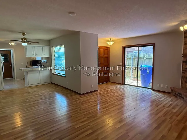4105 Heritage Place Dr — Photo 6