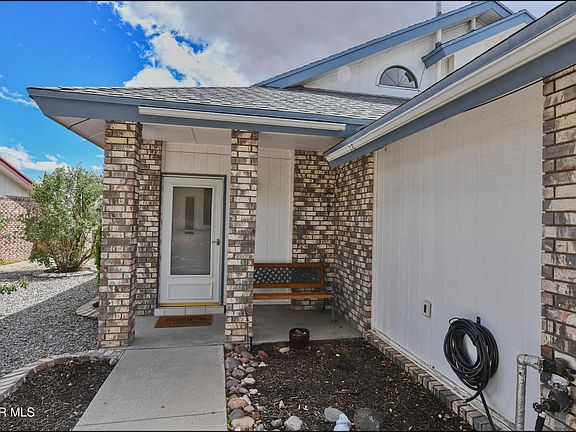 2nd image of 4736 Loma De Color Dr