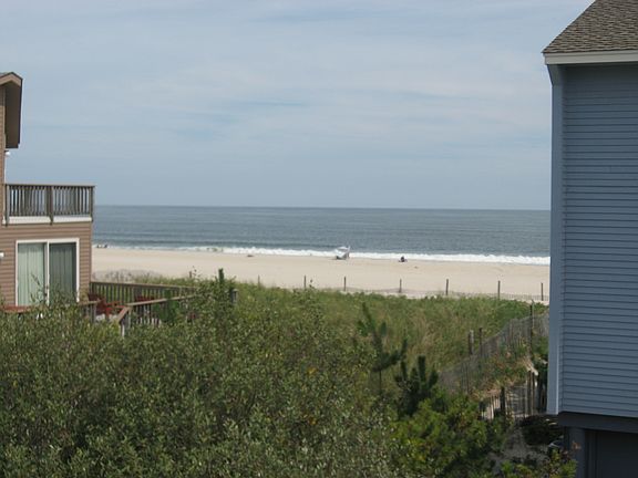2nd image of 1127 Long Beach Blvd #B