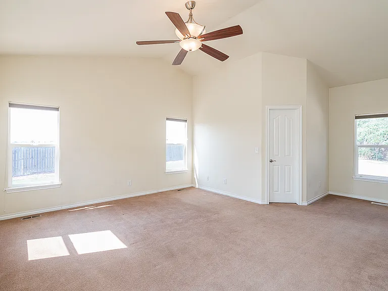 4846 Maggie Ct — Photo 2