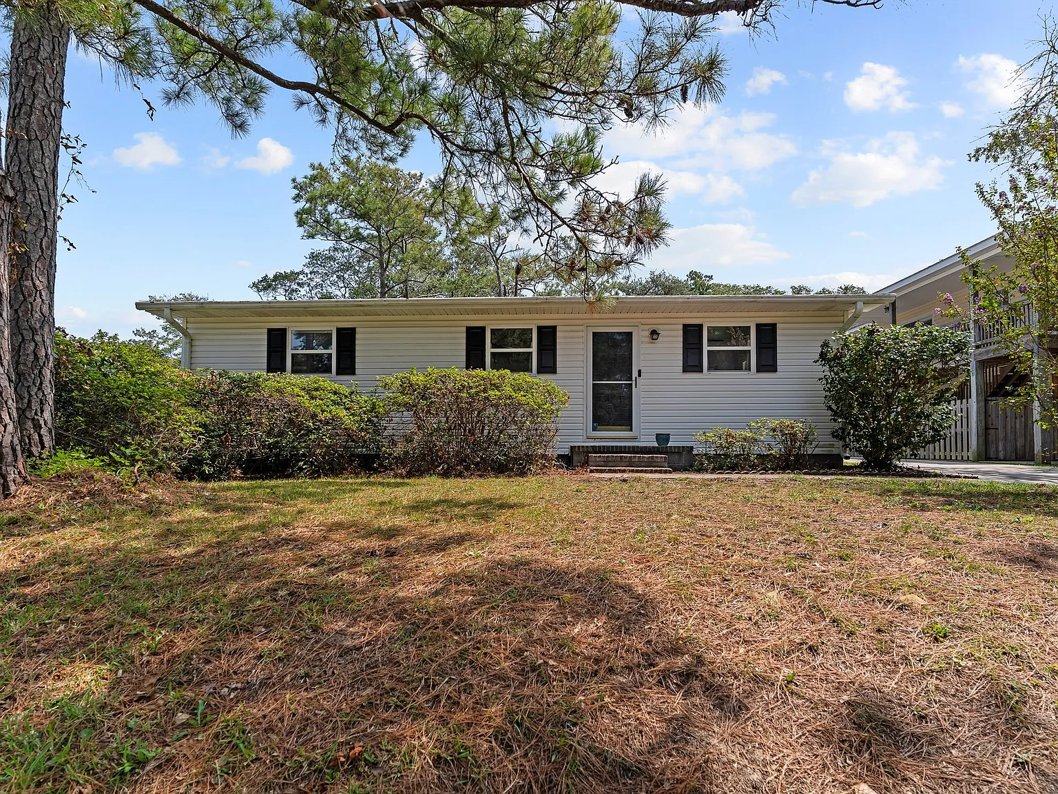 2 bed, 985 sqft, $1,950 — Photo 3