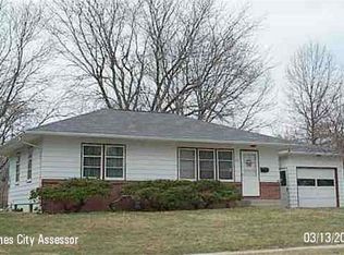 223 Hilltop Rd, Ames, IA 50014