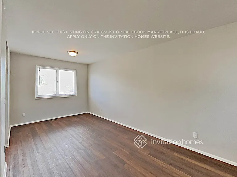 3869 S Helena St — Photo 14