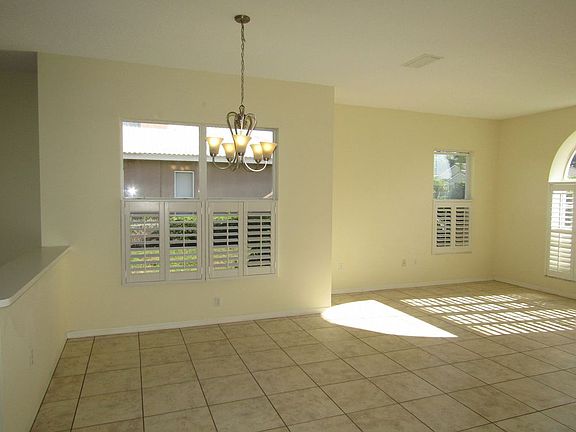 4th image of 1115 Deardon Dr