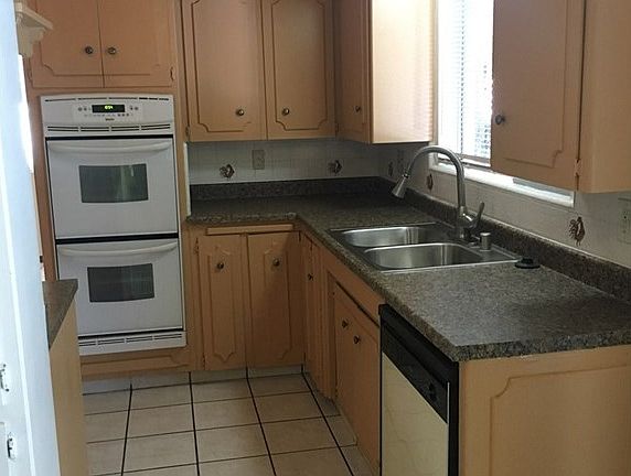 5th image of 1284 W Edgemont Dr
