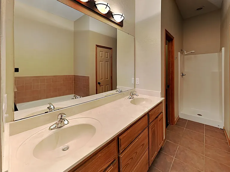 16409 Stoneview Dr — Photo 9
