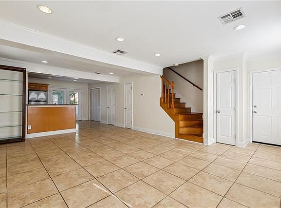 3rd image of 3111 Napoleon Ave