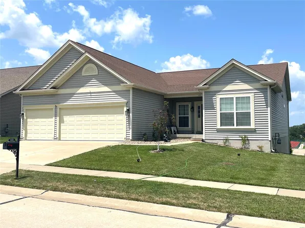 111 Countryshire Dr, Lake Saint Louis, MO 63367