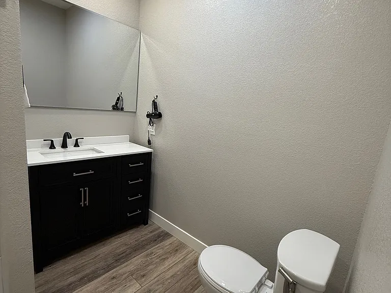 725 S Tehama St #7 — Photo 19