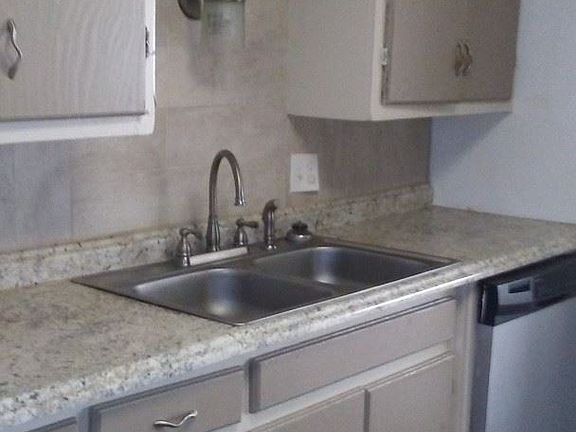 4th image of 3216 SW 38th St