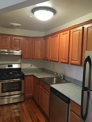 Rented by LDMI Realty Group LLC | media 16