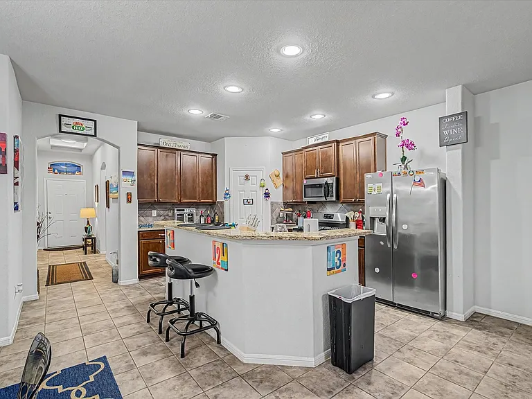 16534 Twinwalker Dr — Photo 4