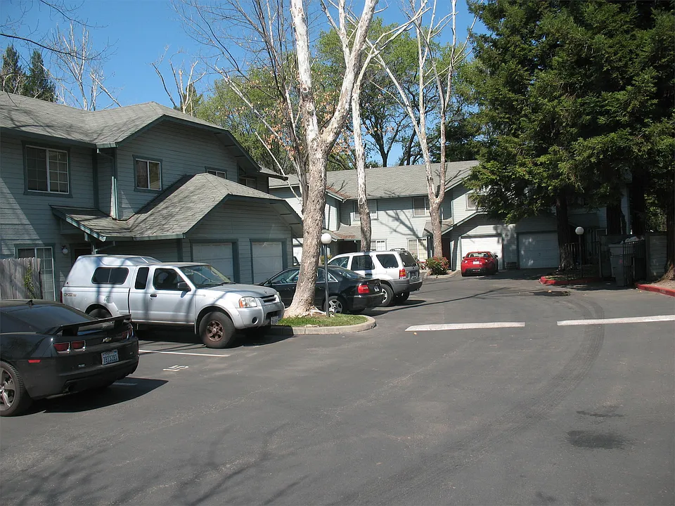 1880 Humboldt Rd #10