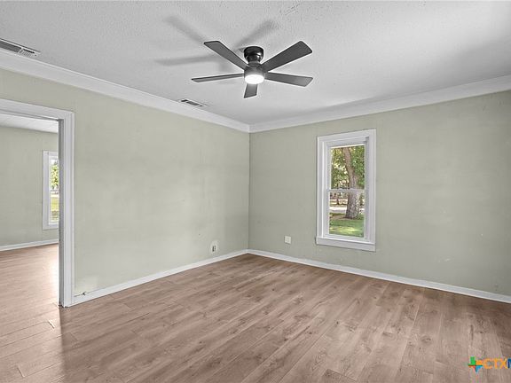 4th image of 307 Crockett St