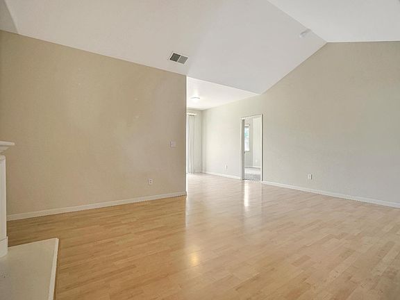 4th image of 2134 Northfield Drive