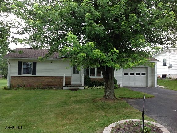 2nd image of 11 Lincoln Dr