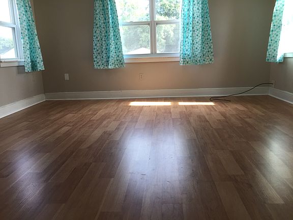5th image of 3835 Derbigny St