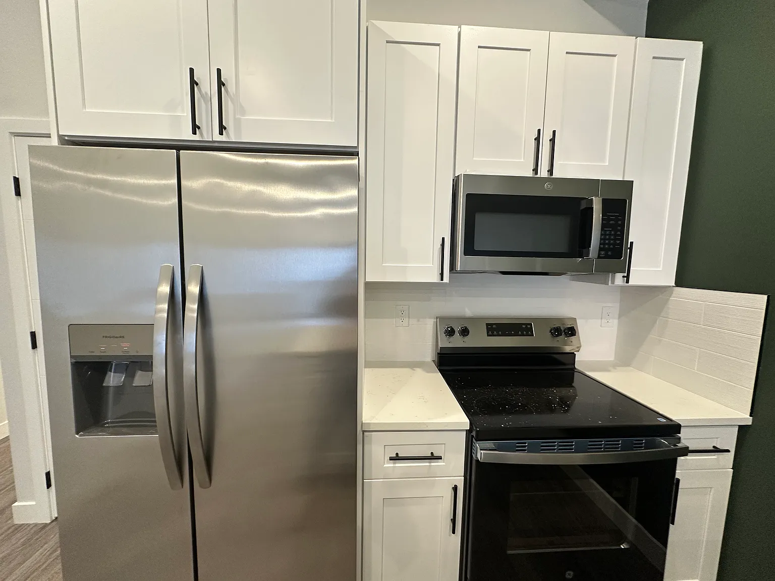 3 bed, 2000 sqft, $2,200 — Photo 4