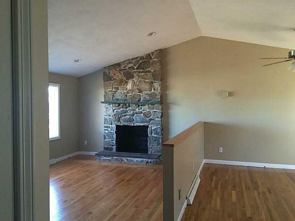 2nd image of 214 West St