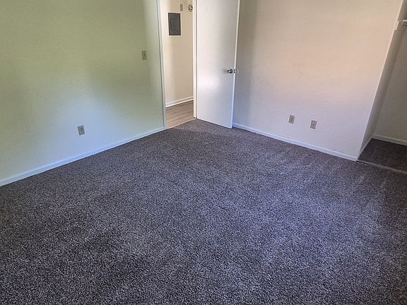 5th image of 381 Shelby Ave