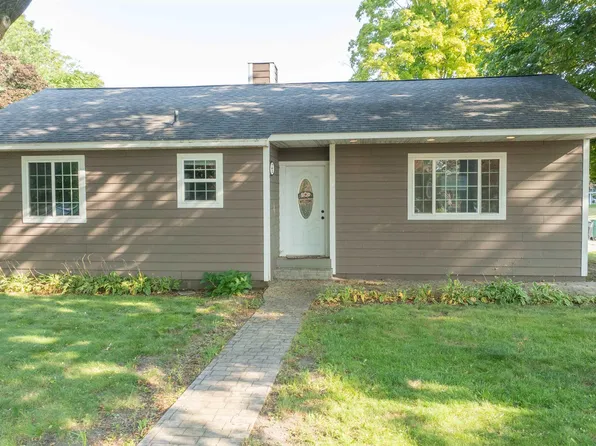 702 Cherry St, North Judson, IN 46366