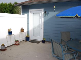 (Undisclosed Address), North Hollywood, CA 91602