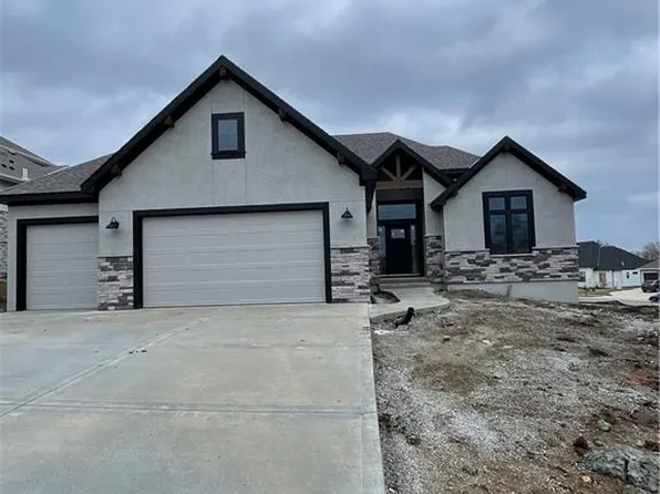 9838 NE 104th Ter, Kansas City, MO 64157