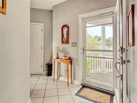 2nd image of 5050 Glenbrook Dr APT 202