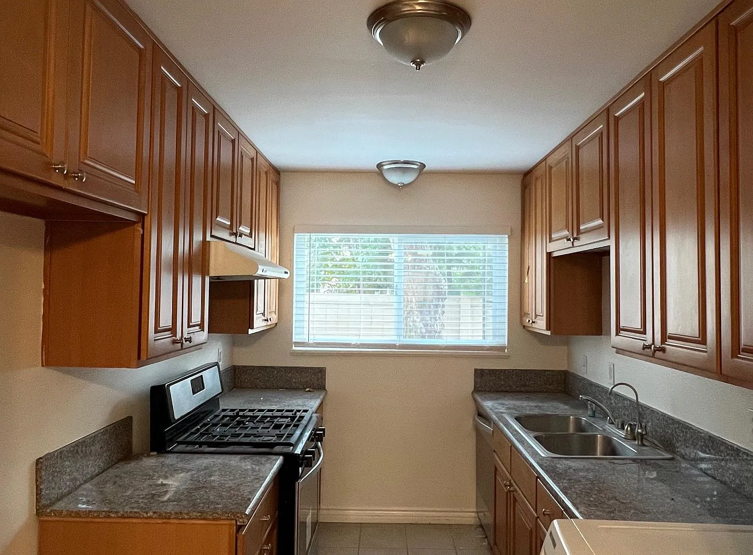 13543 3/4 Village Dr — Photo 3