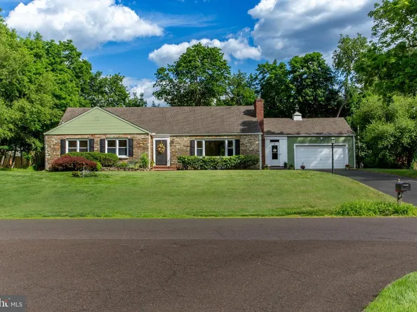43 Glen Dr, Yardley, PA 19067