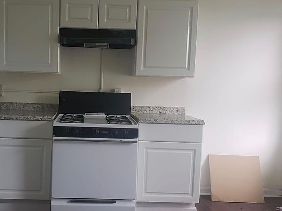 4th image of 85 Cortlandt St APT 9