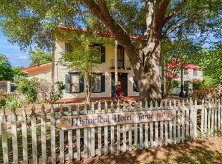 1310 Fiorella St, Castroville, TX 78009
