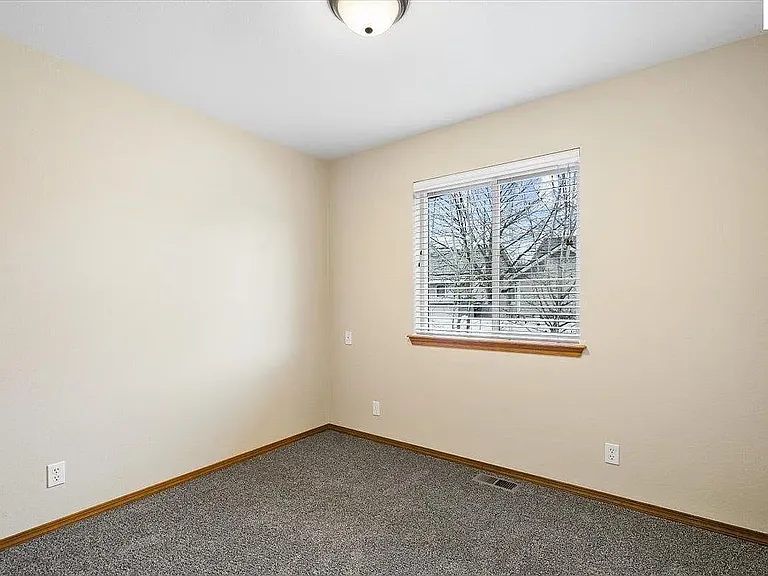 842 N Doryport Ct — Photo 10