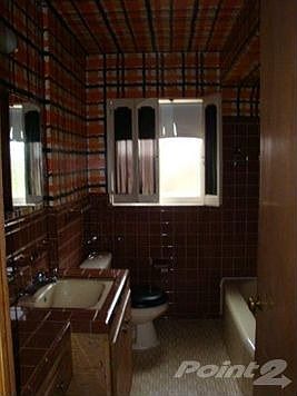3rd image of 23160 Radclift Ave