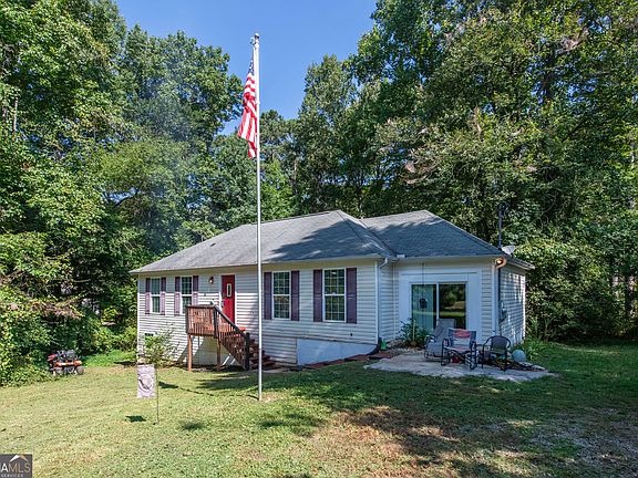 2nd image of 556 Old Corinth Rd