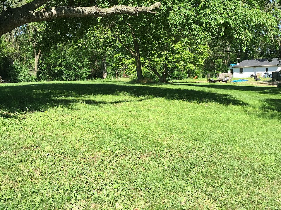 2nd image of 6N050 Garden Ave