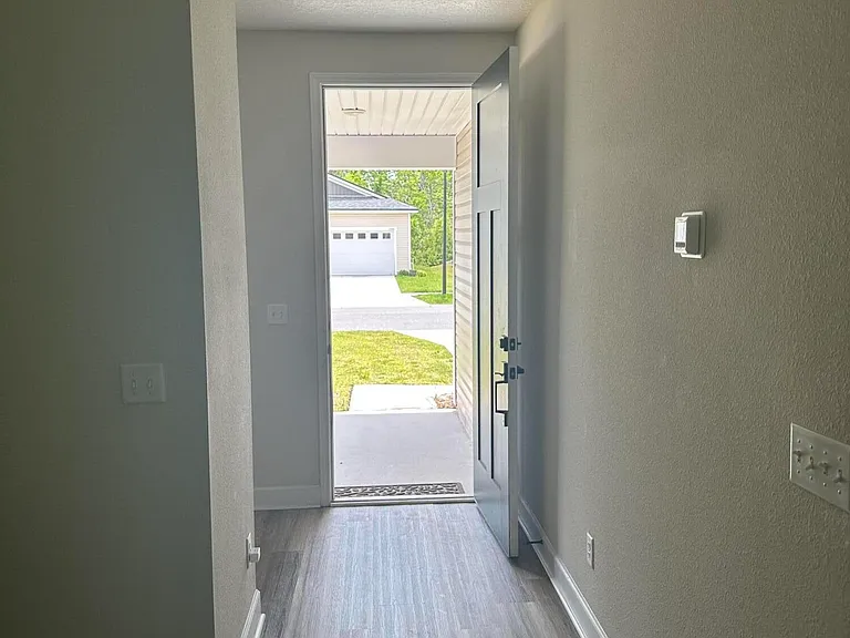 11561 Admirals Cove Dr — Photo 3