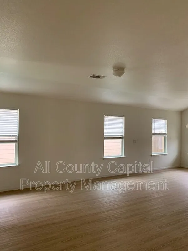 Building Photo - 6120 Diamondleaf Bnd