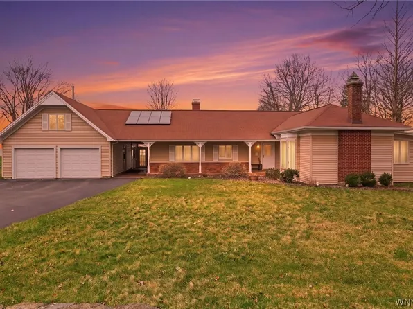 749 Lake Rd, Youngstown, NY 14174