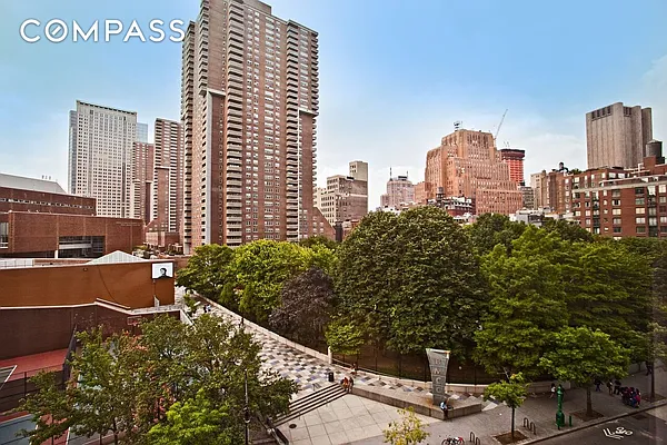 Rented by Compass | media 14