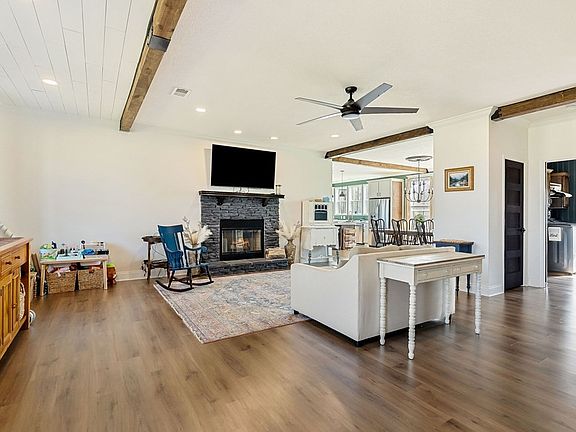5th image of 194 Simerly Ln