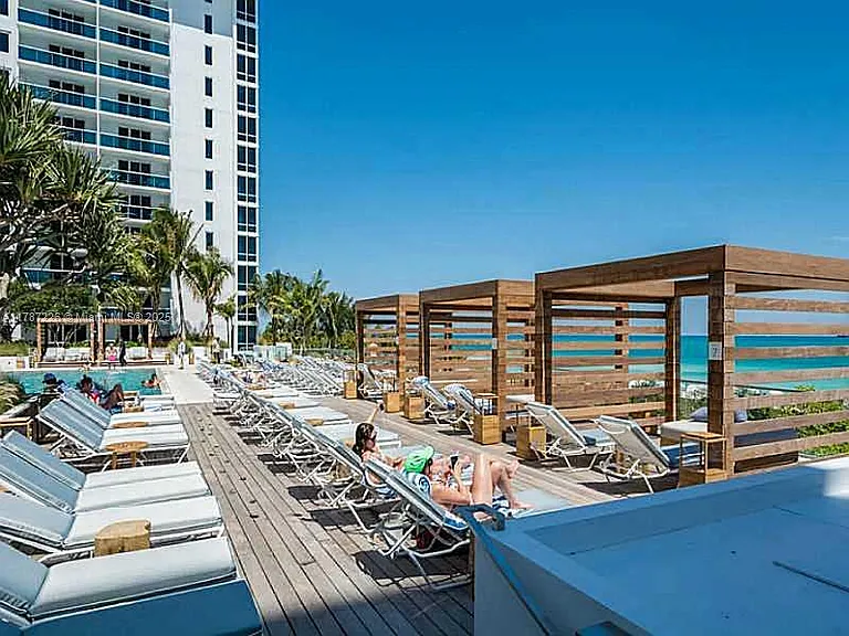 2301 Collins Ave #1221 — Photo 33