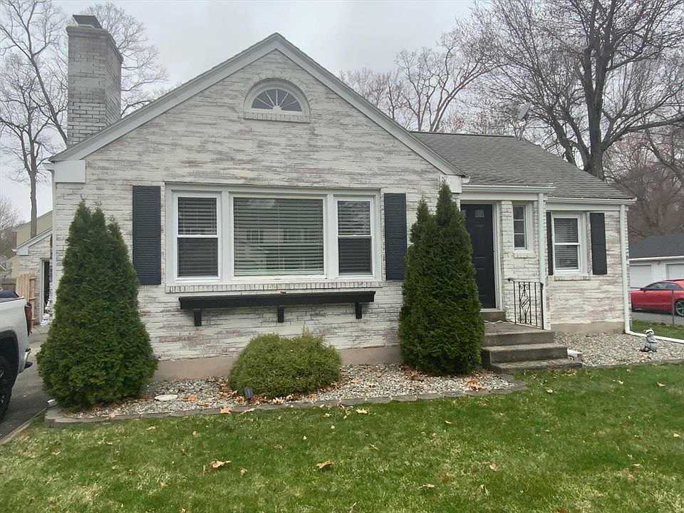 1st image of 86 Peekskill Ave