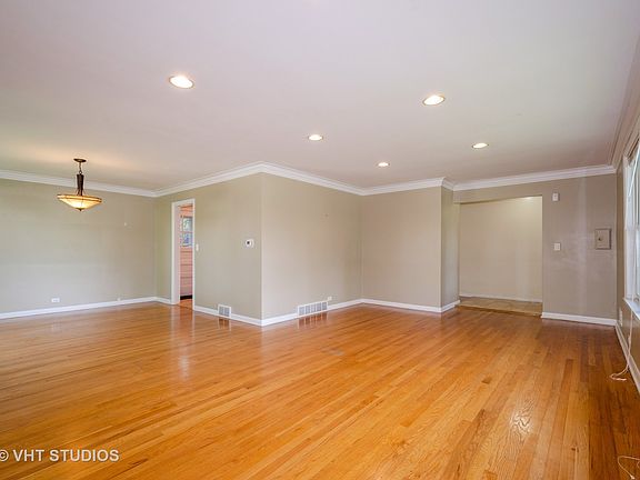 4th image of 4320 Grove St