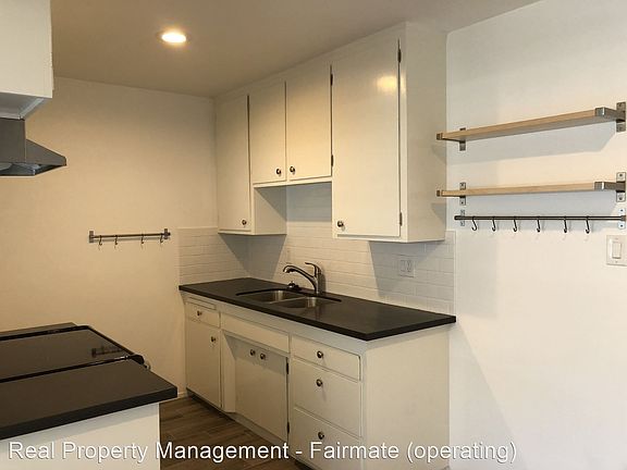 5th image of 2333-2401 E 5th St #2333-09