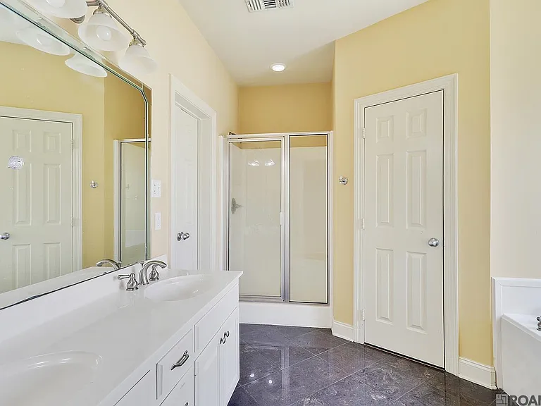 10151 Hillmont Ave — Photo 7